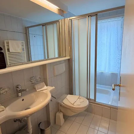 Heilquelle-leukerbad-therme 3*