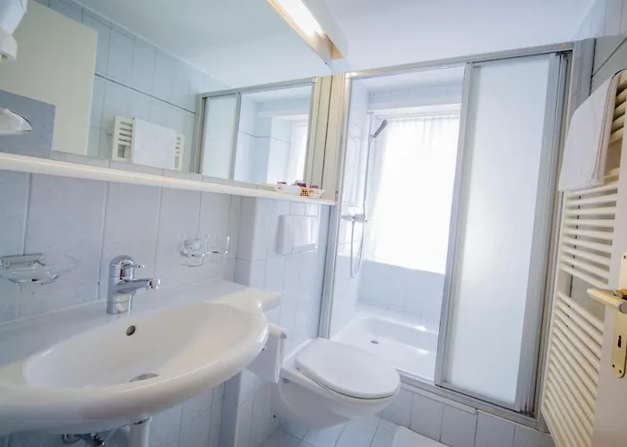 Hotell Heilquelle-leukerbad-therme 3*