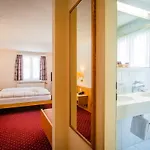 מלון Heilquelle-leukerbad-therme